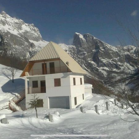 Alpbes Theth Guesthouse Шкодер Екстер'єр фото