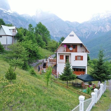 Alpbes Theth Guesthouse Шкодер Екстер'єр фото