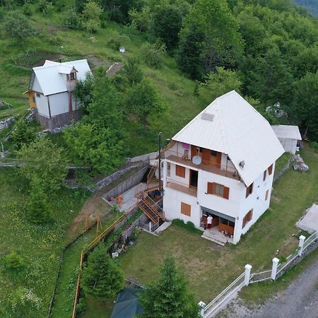 Alpbes Theth Guesthouse Шкодер Екстер'єр фото